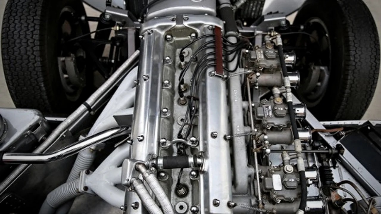 Двигатель Jaguar XK6