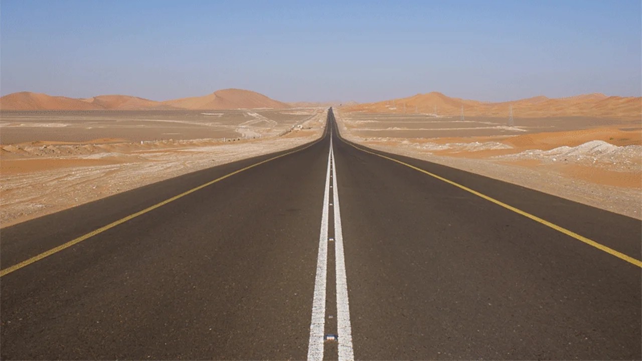 Самая длинная в мире прямая дорога