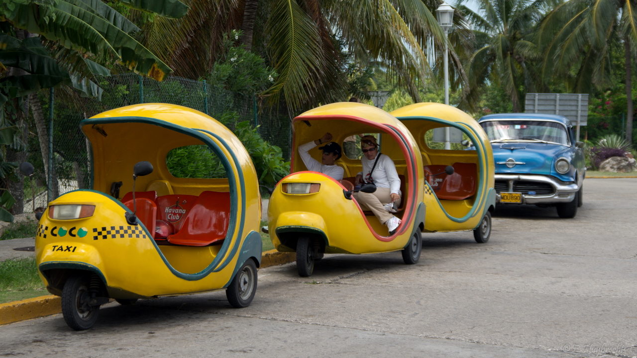 Havana Coco Taxi