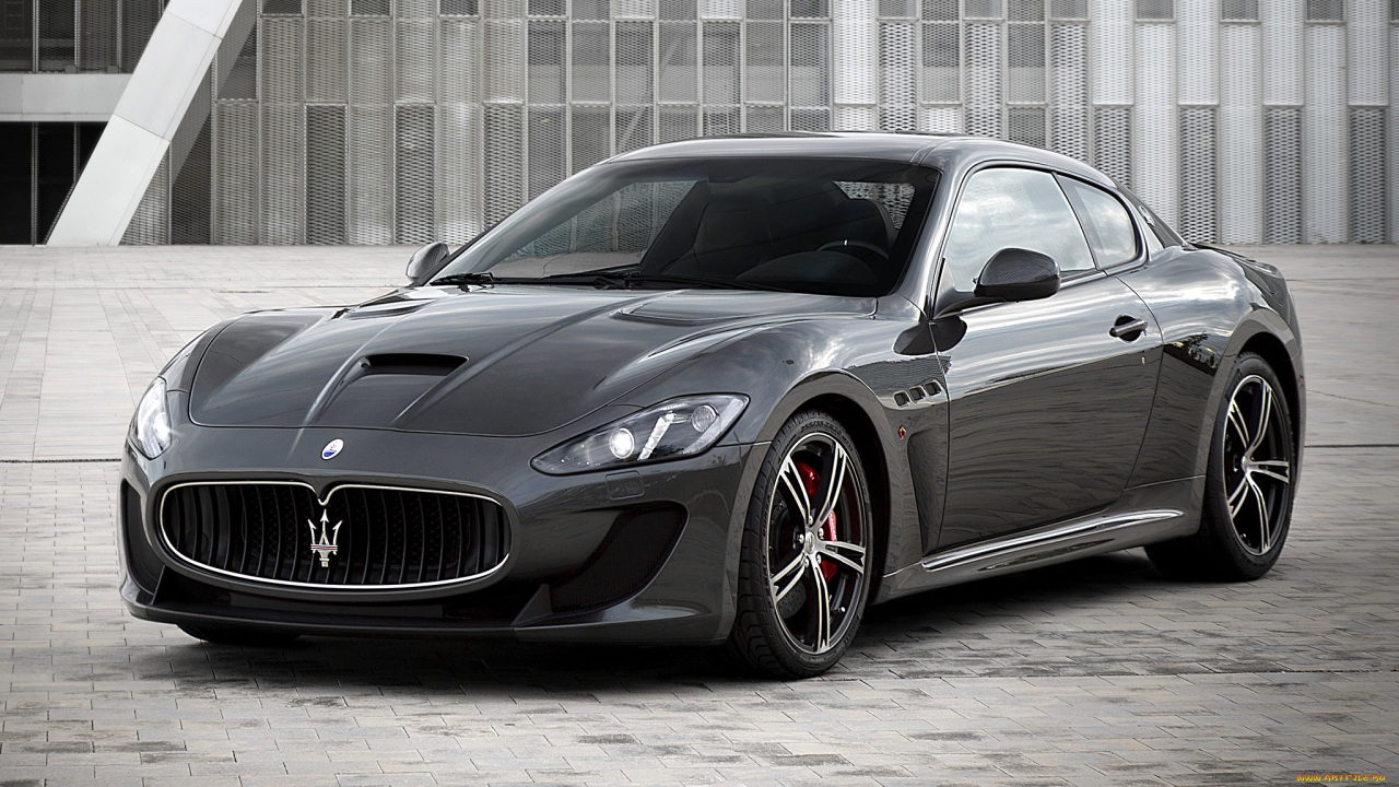 Автомобиль Maserati Granturismo оснащённый двигателем Ferrari