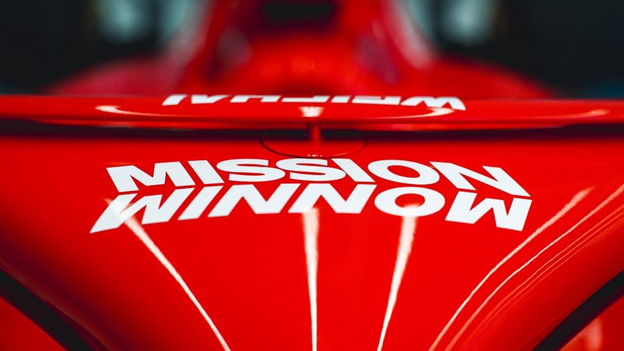 Scuderia Ferrari уберёт рекламу сигарет со своих болидов Формулы-1