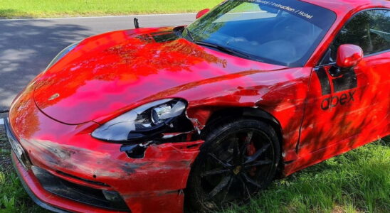 Стоимость ремонта разбитого Porsche Cayman оказалась дороже нового автомобиля