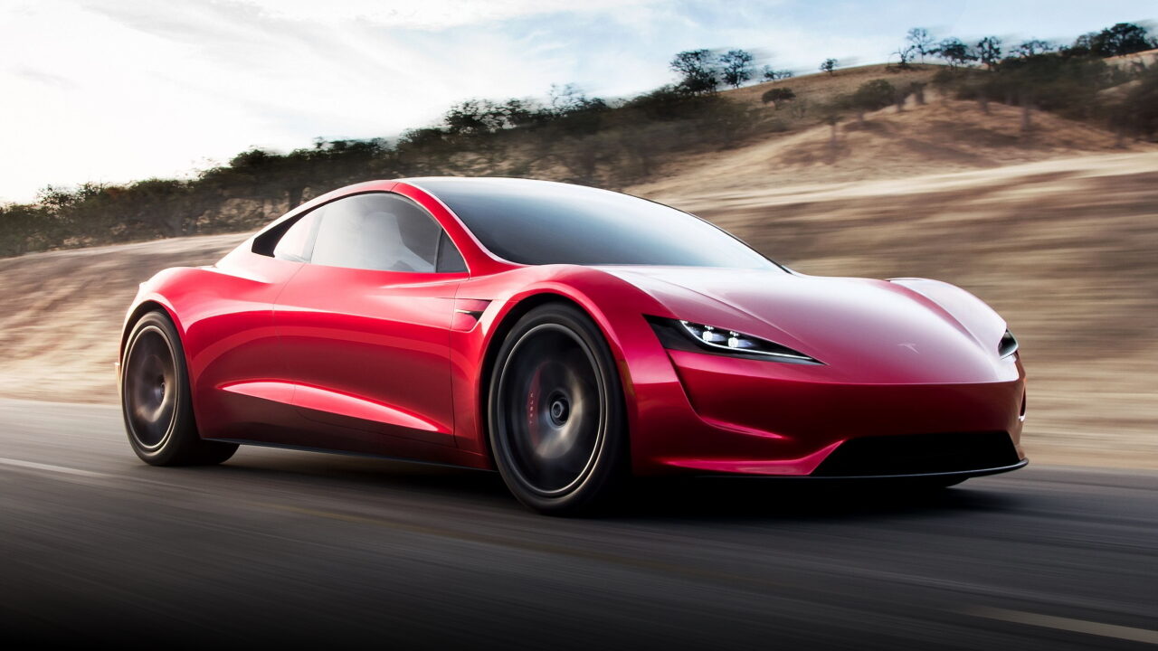 Илон Маск назвал примерную дату начала серийного производства Tesla Roadster