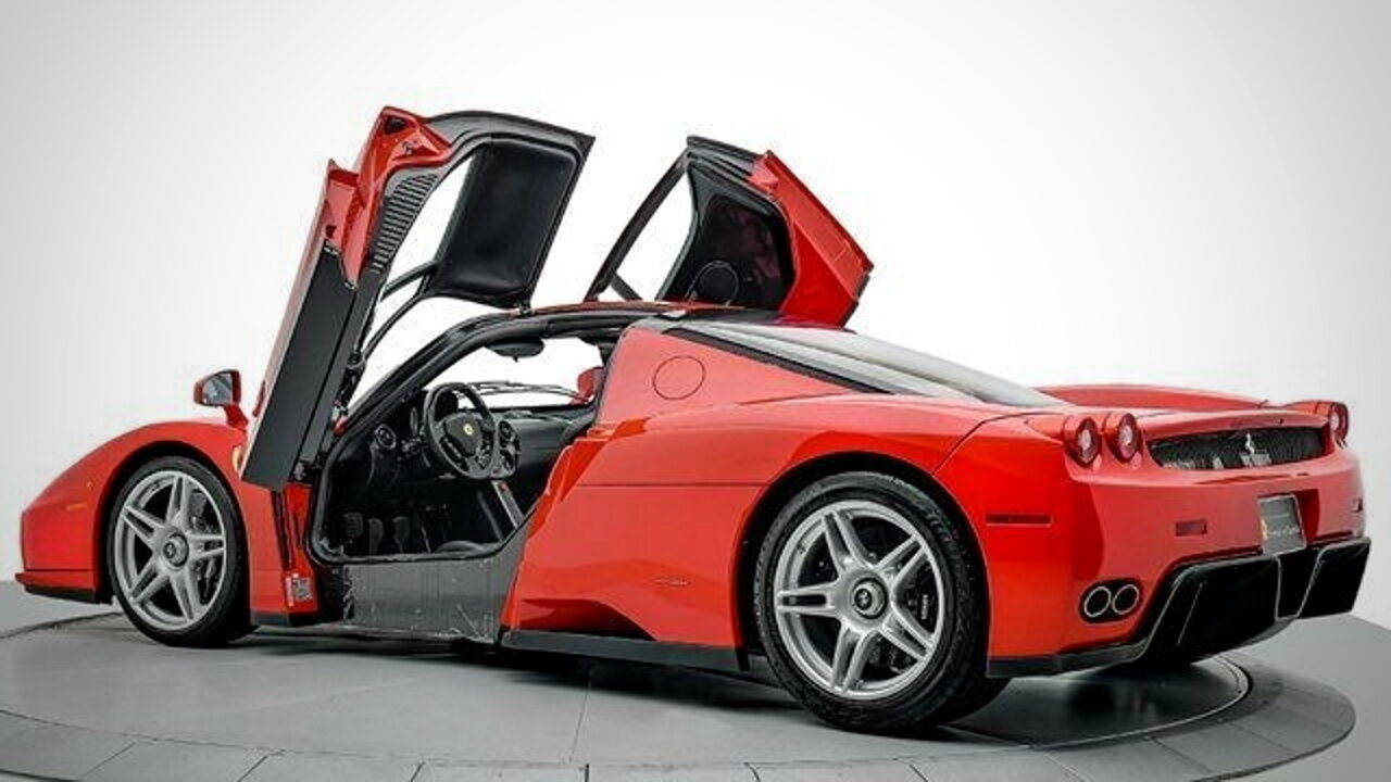 В США за подержанный Ferrari Enzo просят ,4 миллиона