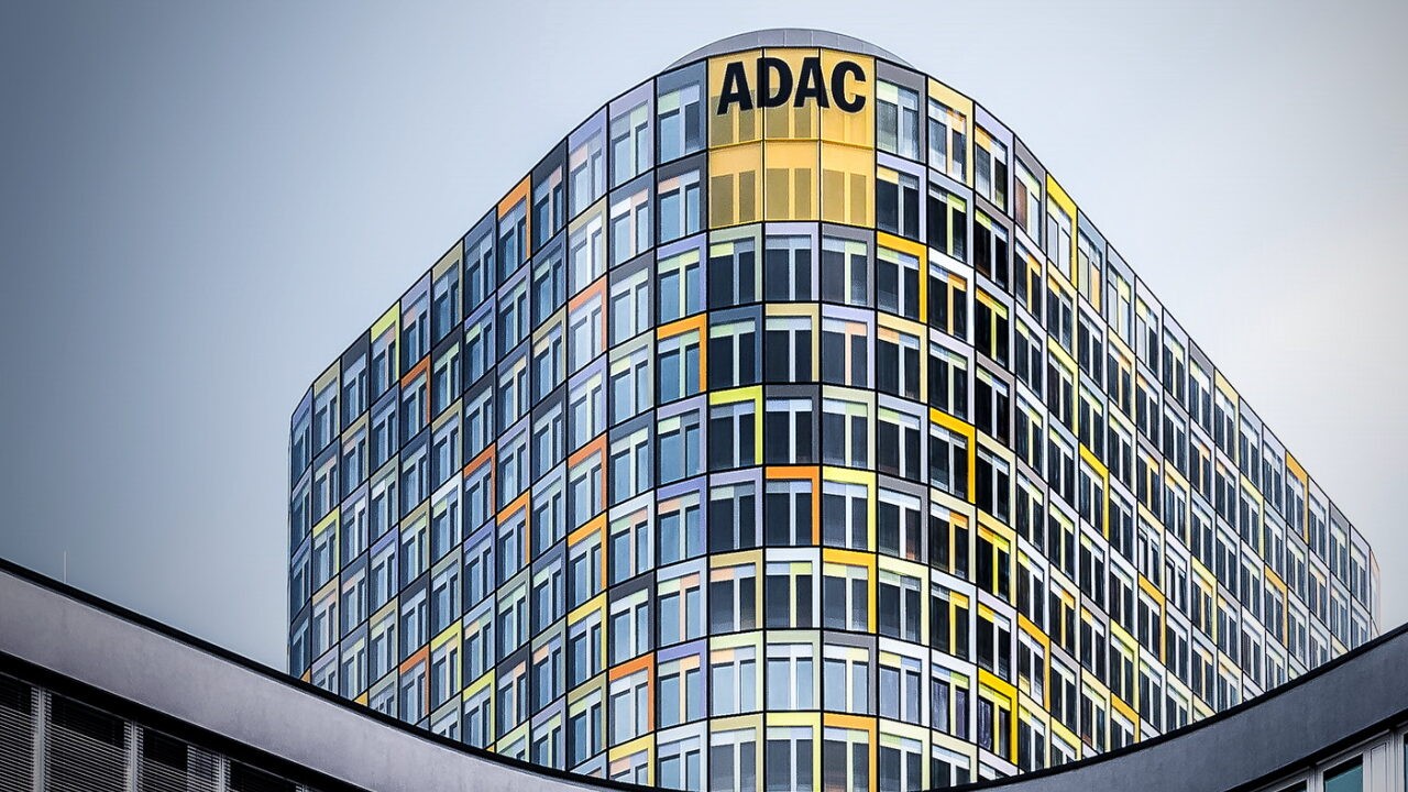 Главный офис Всеобщего немецкого автомобильного клуба ADAC (Allgemeiner Deutscher Automobil-Club) 