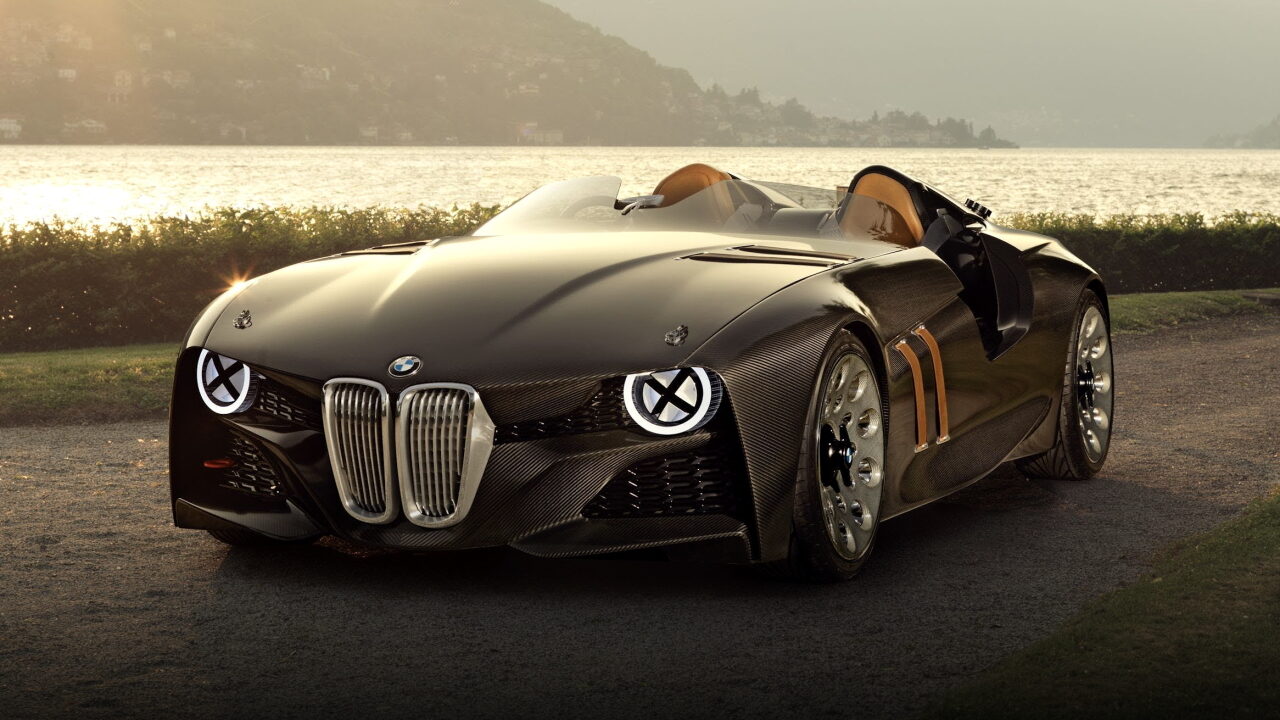 Crosses on the headlights of a BMW 328 Hommage