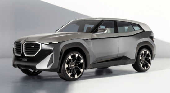 Поклонники BMW жёстко ответили на вопрос автопроизводителя о BMW Concept XM