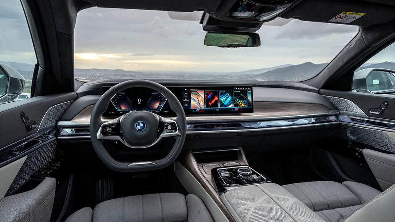 Немцы показали новый электрический BMW i7