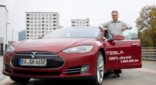 Немец преодолел миллион миль на электромобиле Tesla Model S