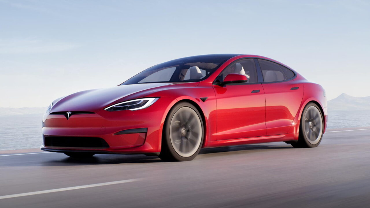 Максимальная скорость Tesla Model S Plaid 