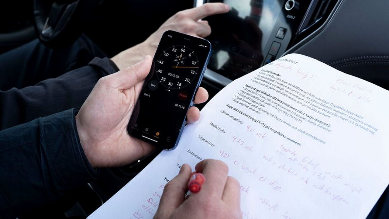 The Swedes proved that touch screens in cars are not as convenient as physical buttons