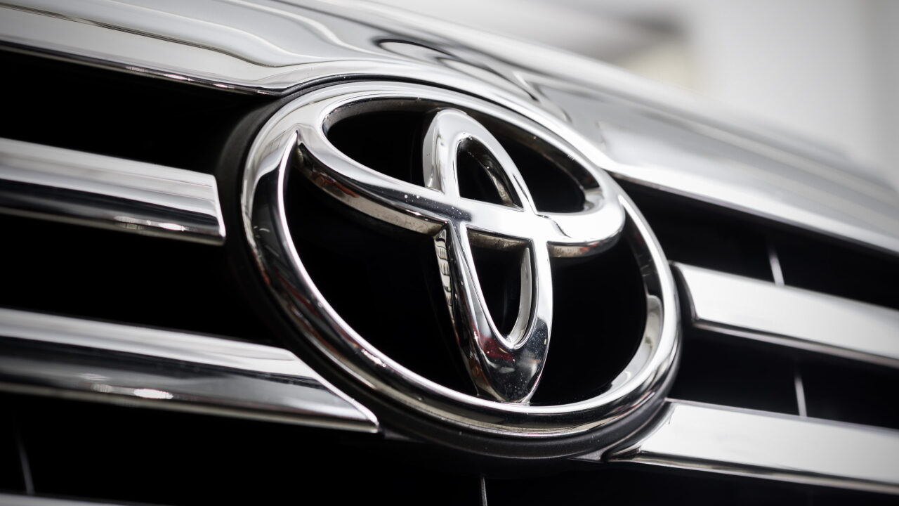 Toyota вновь самый дорогой автомобильный бренд в мире